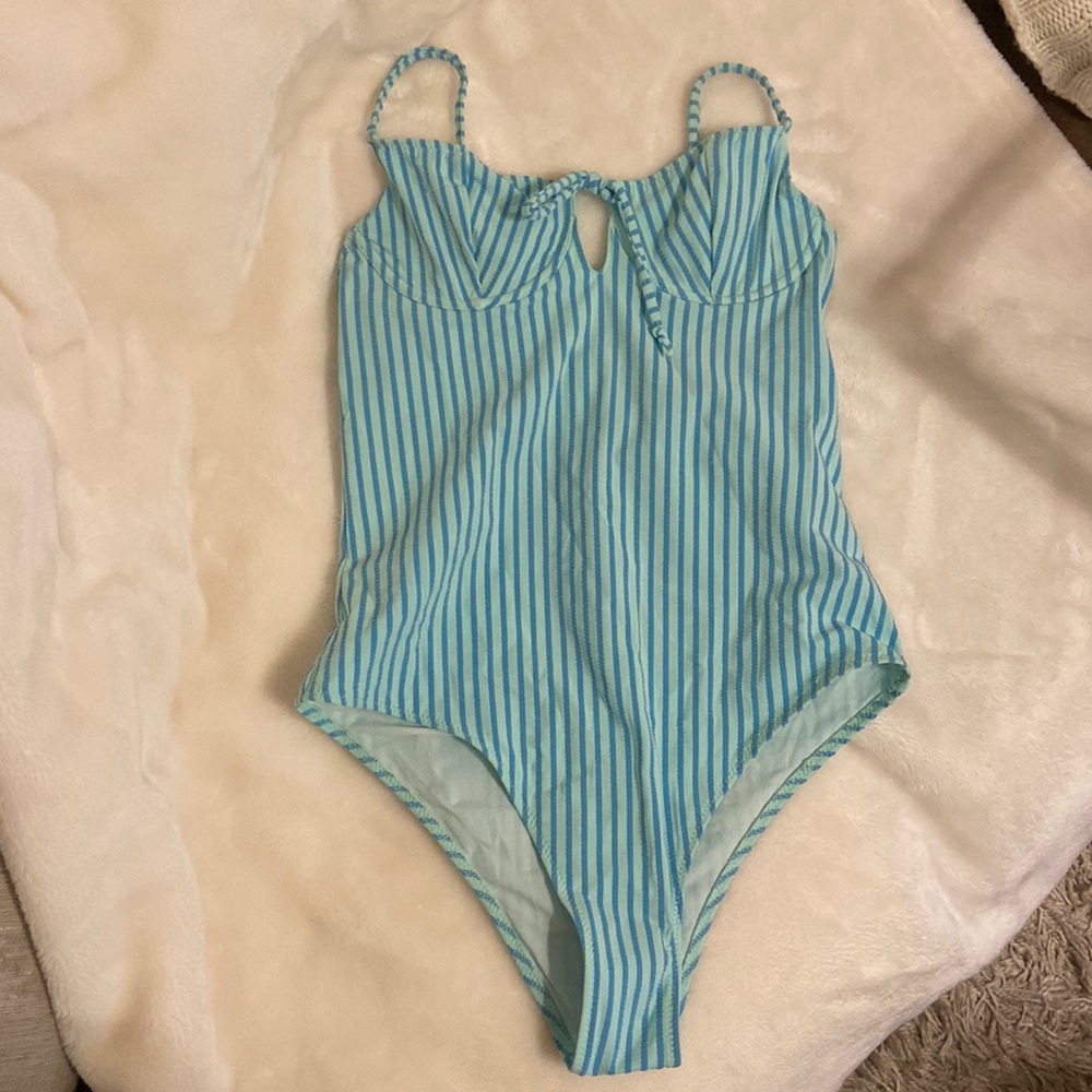 NWT! Zara striped underwire bathing suit